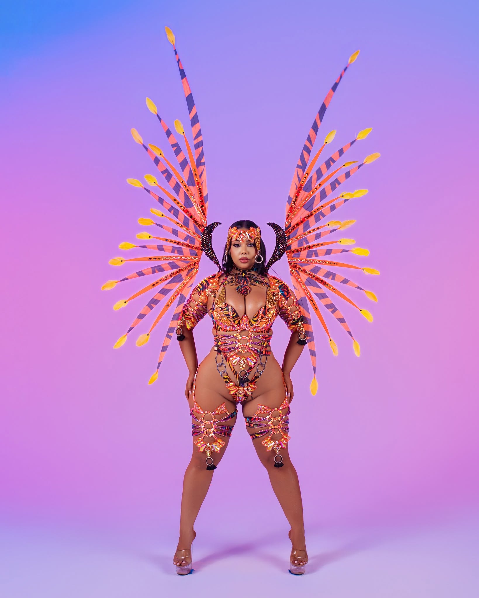 backline Padded bra and panty with small feathers
